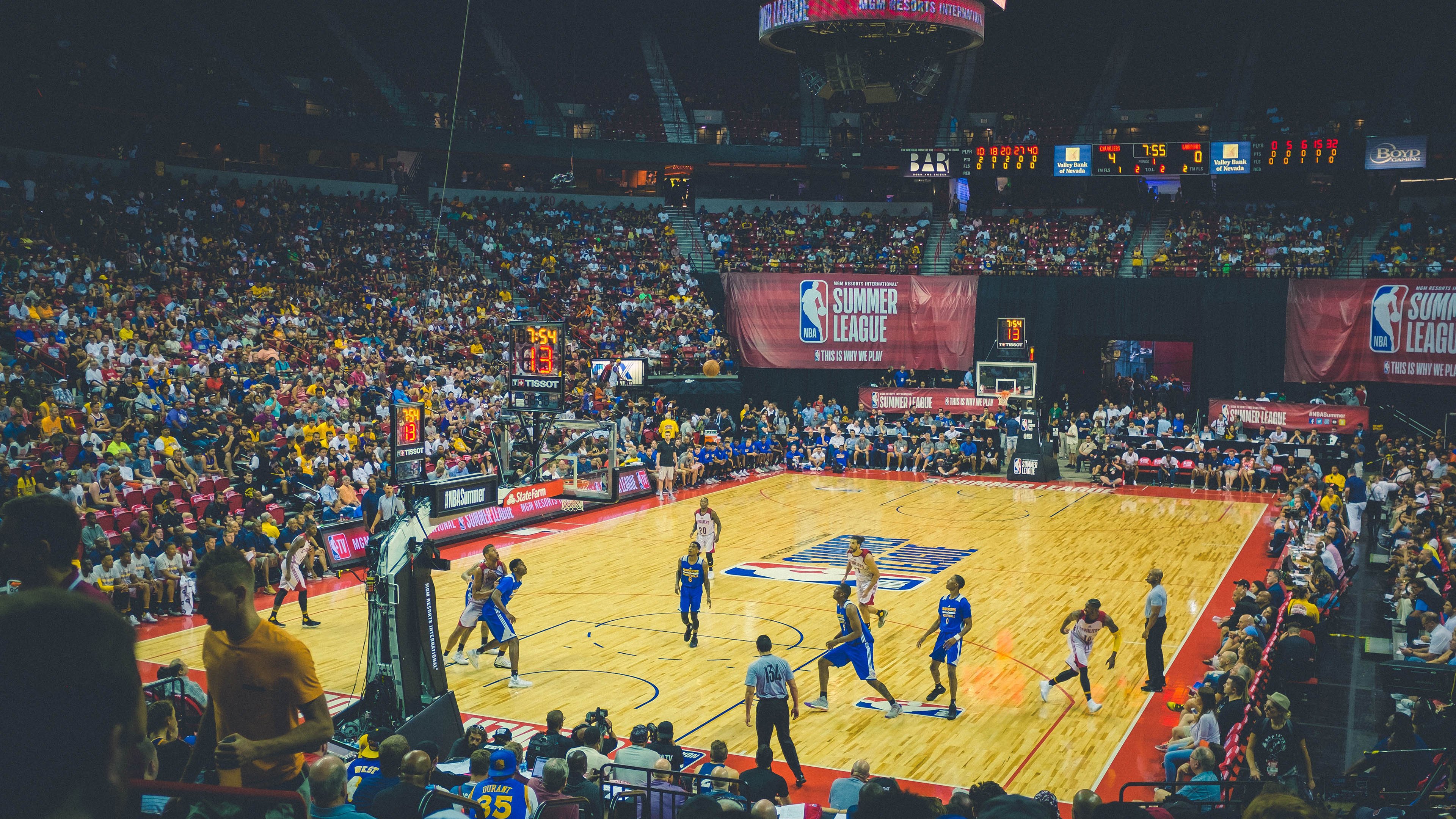 青少年“篮球先锋”公益公益故事纪录片在央视热播,篮球励志纪录片